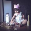 عکاسی تخصصی کودک در مشهد عکاسی تخصصی کودک در مشهد توسط تیم مجرب آرزو کیانی ما در این مجموعه سعی در ارائه بهترین با خدمات با بهترین کیفیت و قیمت مناسب را به شما عزیزان داریم . نمونه عکس های مارا در گالری قرار گرفته در این صفحه میتوانید مشاهده بنمایید . ما برای شما تیمی مجرب با بهترین تجهیزات آماده کرده ایم تا بتوانیم لحظات ناب کودکانتان را برای شما ماندگار کنیم . روزهای کودکی عزیزان مان بسیار سریع طی میگردد و بهتر است قبل از اینکه این روز های زیبا به پایان برسد ما را در ثبت این لحظات ناب همراه خودتان بنمایید . تمامی ما میدانی مدر این روزگار تکنولوژی برای ثبت لحظاتمان با انواع روش های مختلفی به کمکمان آمده است . و خودتان هم میتوانید که با تلفن همراه در دستتان عکس هایی را ثبت نمایید . ولی با توجه به زمانی که ما به تحصیل و افزایش مهارت و تخصص در این زمینه گزاشته ایم و تجاربی که کسب کرده ایم میتوانیم این لحظات را با کیفیت کمی بهتر و صمیمی تر از شما عزیزان ثبت کنیم . همانطور که در گذشته احتمالا شنیده اید میگفتند که کمرنگ ترین خودکار ها از قوی تری نحافظه هخا ماندگار ترند و ما برای یاداوری به شما میگوییم که عکس های چاپ شده شما از عکس های داخل سیستم و گوشی هایتان حتما و قطعا برایتان ماندگار تر خواهند بود . ما در تخصصی ترین دوره ها آموزش دیده ایم تا برای شما عزیزان لحظه های خوب را به بهترین نحو ثبت کنیم و از همه مهمتر آرامش و سلامت نوزادان و کودکان شمارا در حین عکاسی به خطر نیاندازیم . مجموعه ی ما که بصورت تخصصی در زمینه عکاسی در مشهد فعالیت خودش را از 10 سال پیش تا کنون آغاز کرده است که سابقه همکاری با برند های مختلف را نیز داشته ایم اکنون برای ثبت لحظات شما توسط عکاسانمان بهترین شرایط را فراهم کرده ایم .